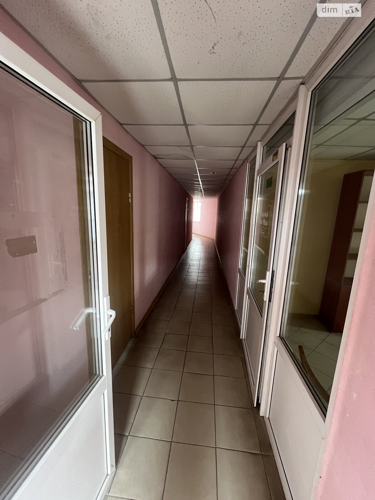 Комерційне приміщення в Вінниці, здам в оренду по Академіка Янгеля вулиця, район Ближнє замостя, ціна: 4 500 грн за об’єкт фото 1 Комерційне приміщення в Вінниці, здам в оренду по Академіка Янгеля вулиця, район Ближнє замостя, ціна: 4 500 грн за об’єкт фото 1