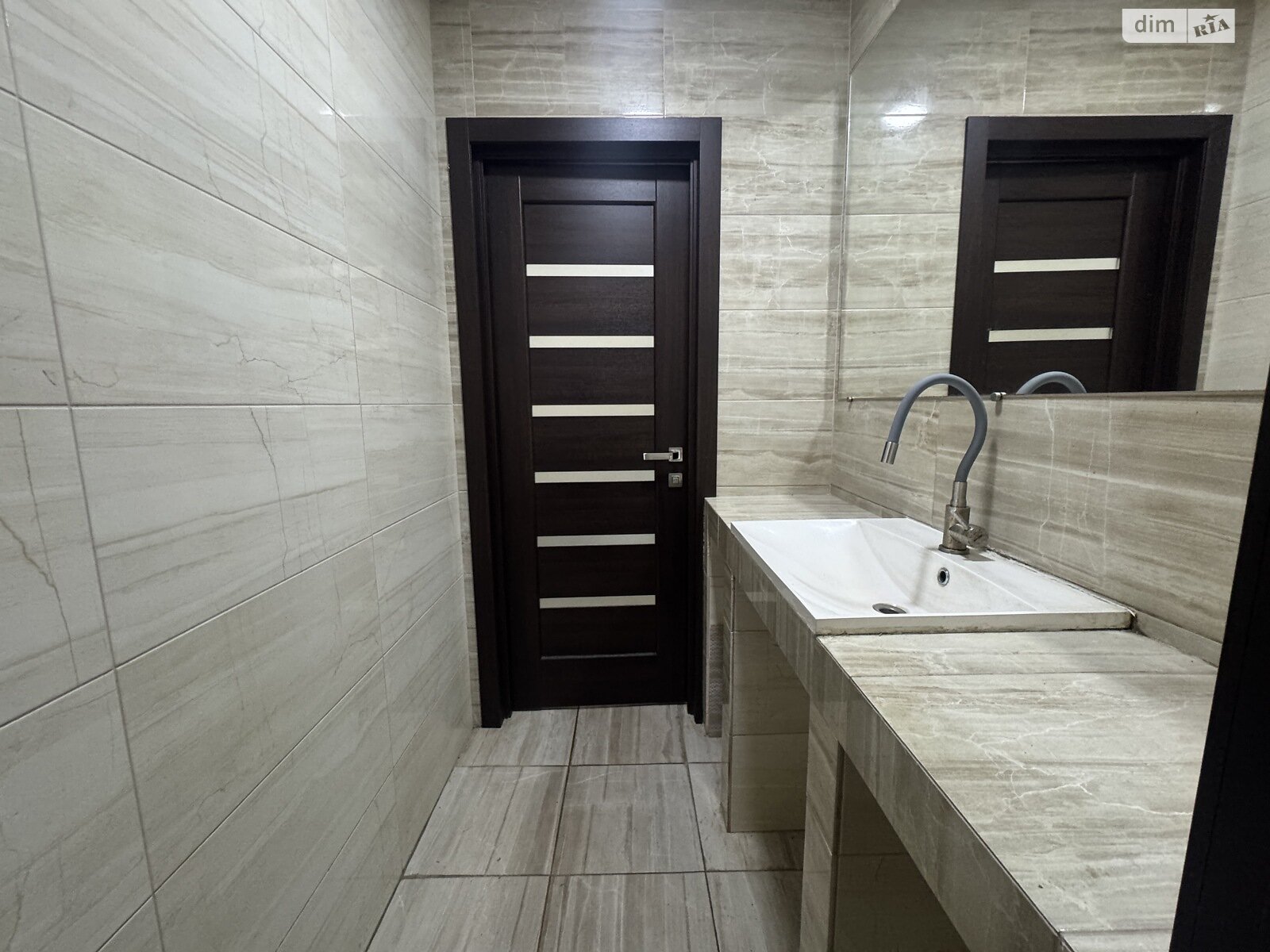 Комерційне приміщення в Вінниці, здам в оренду по Батозька вулиця 16, район Ближнє замостя, ціна: 30 000 грн за об’єкт фото 1