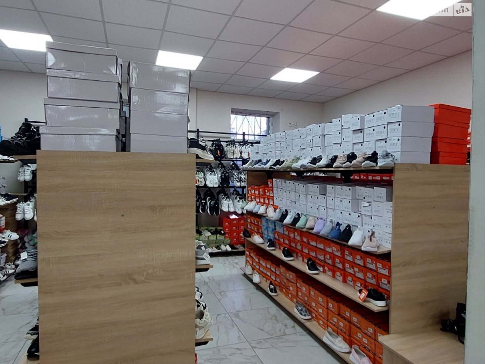 Комерційне приміщення в Вінниці, здам в оренду по Коцюбинського проспект, район Ближнє замостя, ціна: 130 000 грн за об’єкт фото 1 Комерційне приміщення в Вінниці, здам в оренду по Коцюбинського проспект, район Ближнє замостя, ціна: 130 000 грн за об’єкт фото 1