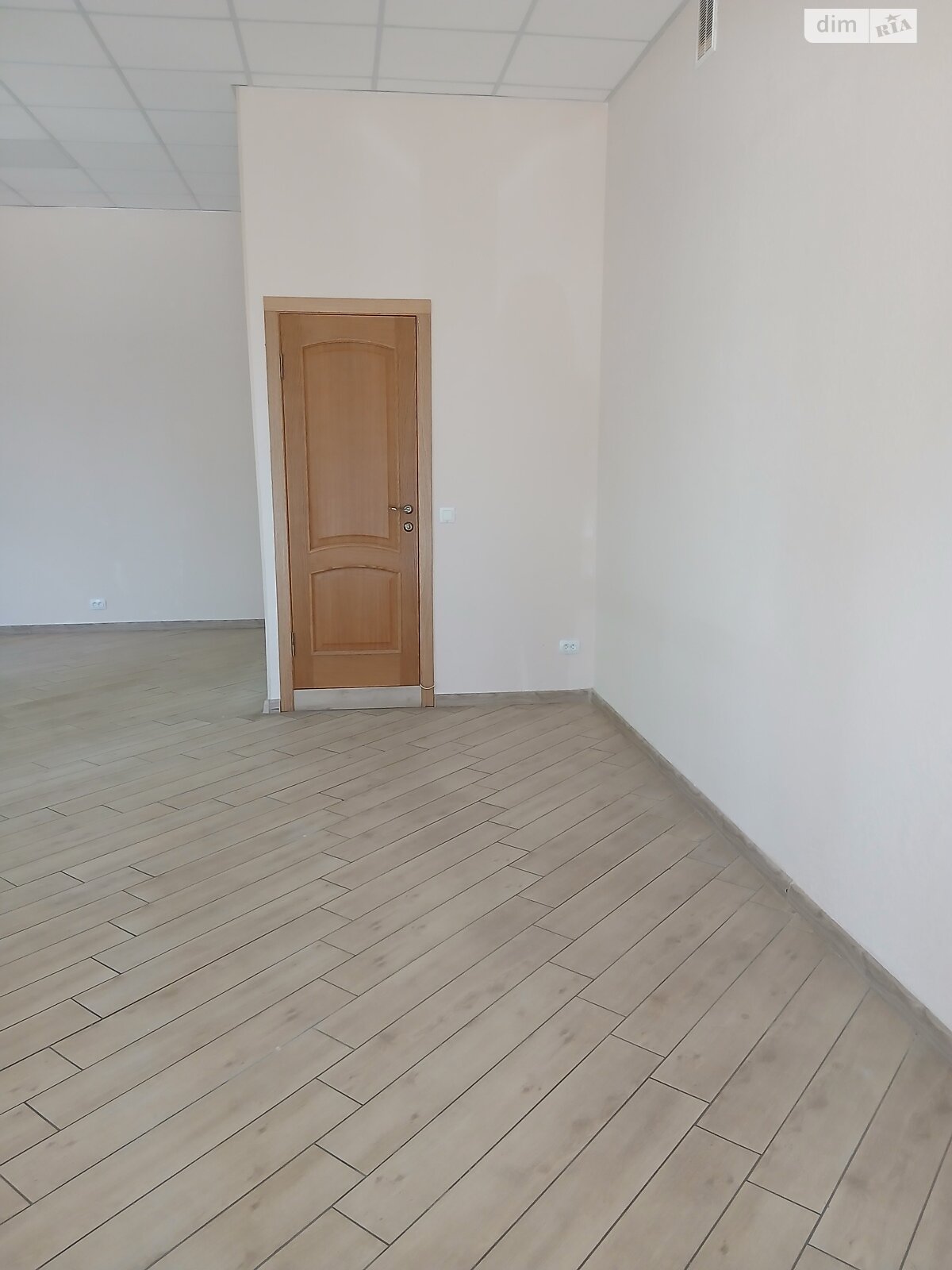 Комерційне приміщення в Вінниці, здам в оренду по В’ячеслава Чорновола вулиця 29, район Ближнє замостя, ціна: 28 000 грн за об’єкт фото 1 Комерційне приміщення в Вінниці, здам в оренду по В’ячеслава Чорновола вулиця 29, район Ближнє замостя, ціна: 28 000 грн за об’єкт фото 1