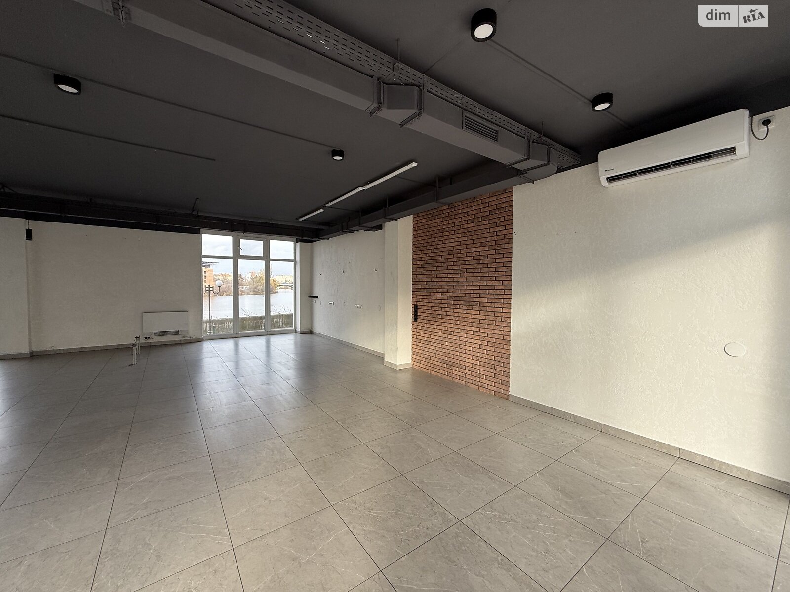 Коммерческое помещение в Виннице, Евгения Коновальца (Глеба Успенского) улица, цена аренды: 46 750 грн за объект фото 1