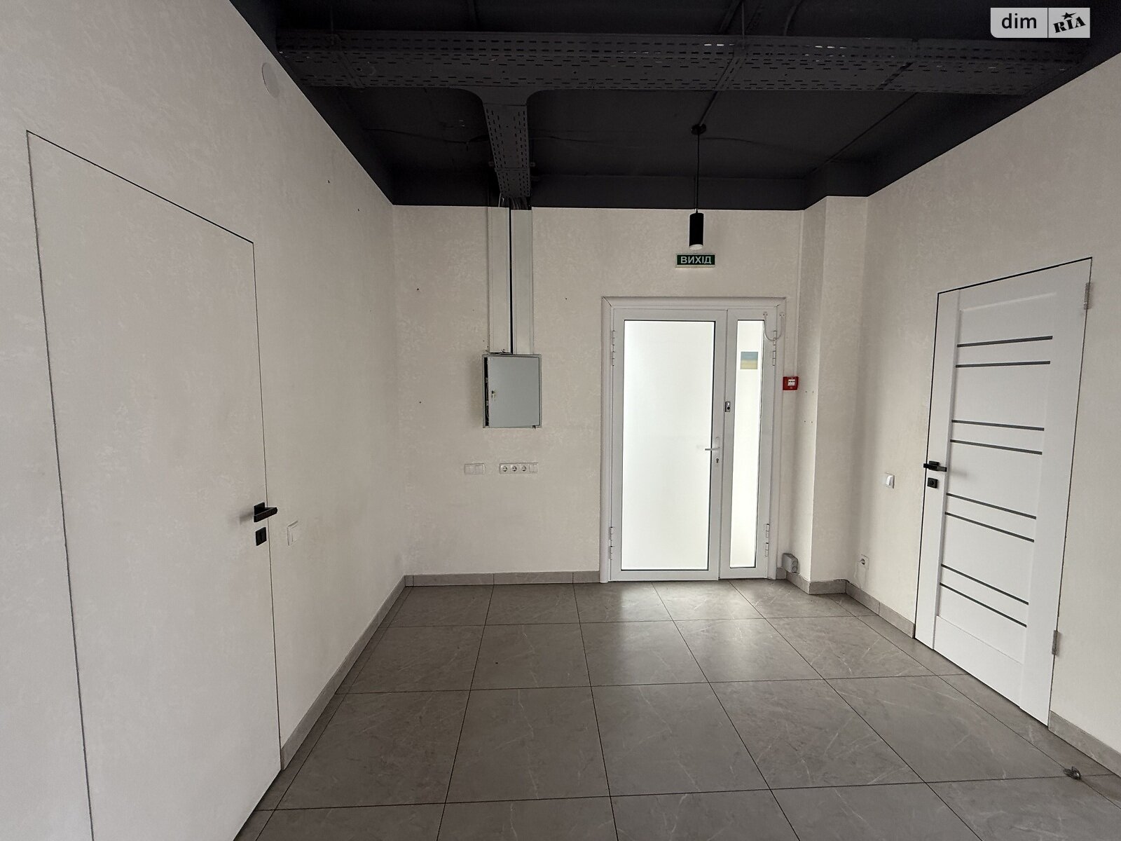 Коммерческое помещение в Виннице, Евгения Коновальца (Глеба Успенского) улица, цена аренды: 46 750 грн за объект фото 1