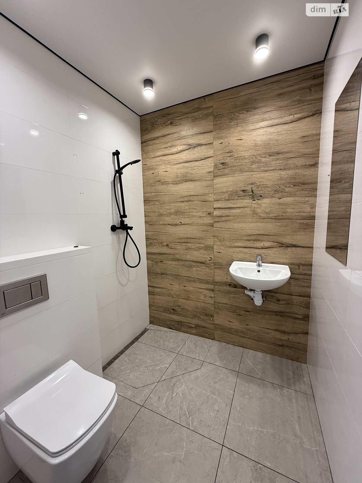 Коммерческое помещение в Виннице, Евгения Коновальца (Глеба Успенского) улица, цена аренды: 46 750 грн за объект фото 1