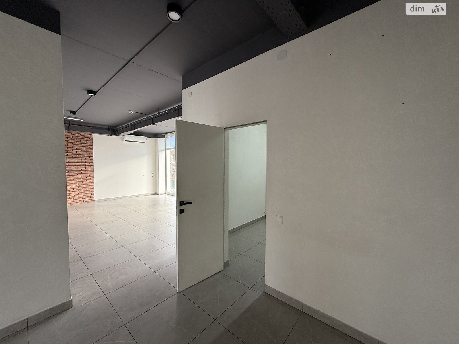 Коммерческое помещение в Виннице, Евгения Коновальца (Глеба Успенского) улица, цена аренды: 46 750 грн за объект фото 1