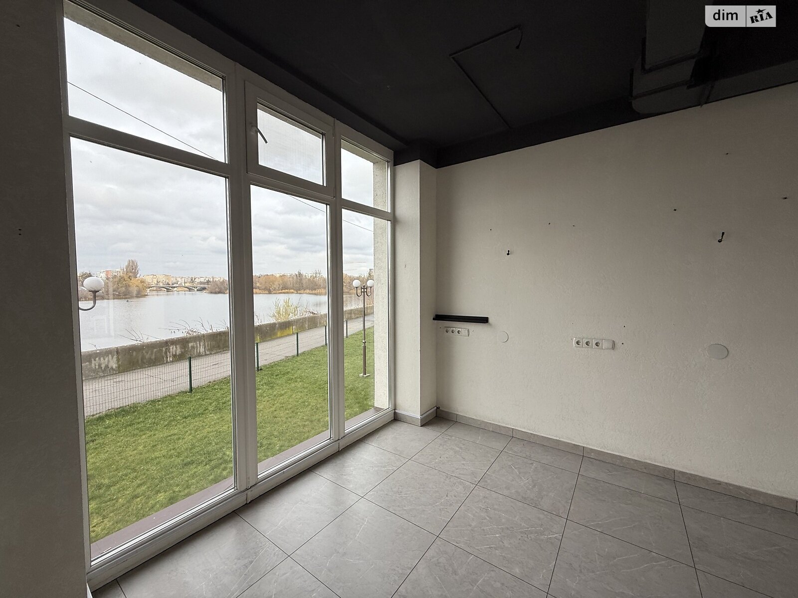 Коммерческое помещение в Виннице, Евгения Коновальца (Глеба Успенского) улица, цена аренды: 46 750 грн за объект фото 1