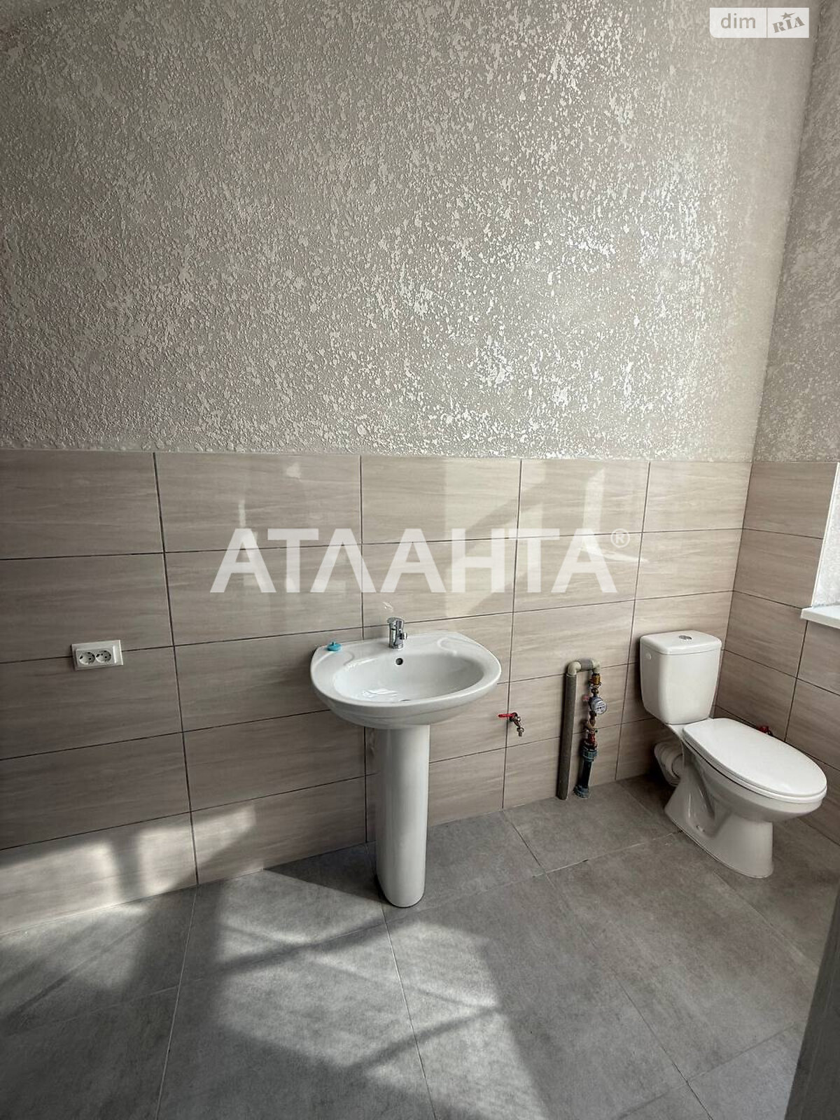 Комерційне приміщення в Агрономічному, Гостинний провулок, ціна оренди: 52 503 грн за об’єкт фото 1 Комерційне приміщення в Агрономічному, Гостинний провулок, ціна оренди: 52 503 грн за об’єкт фото 1