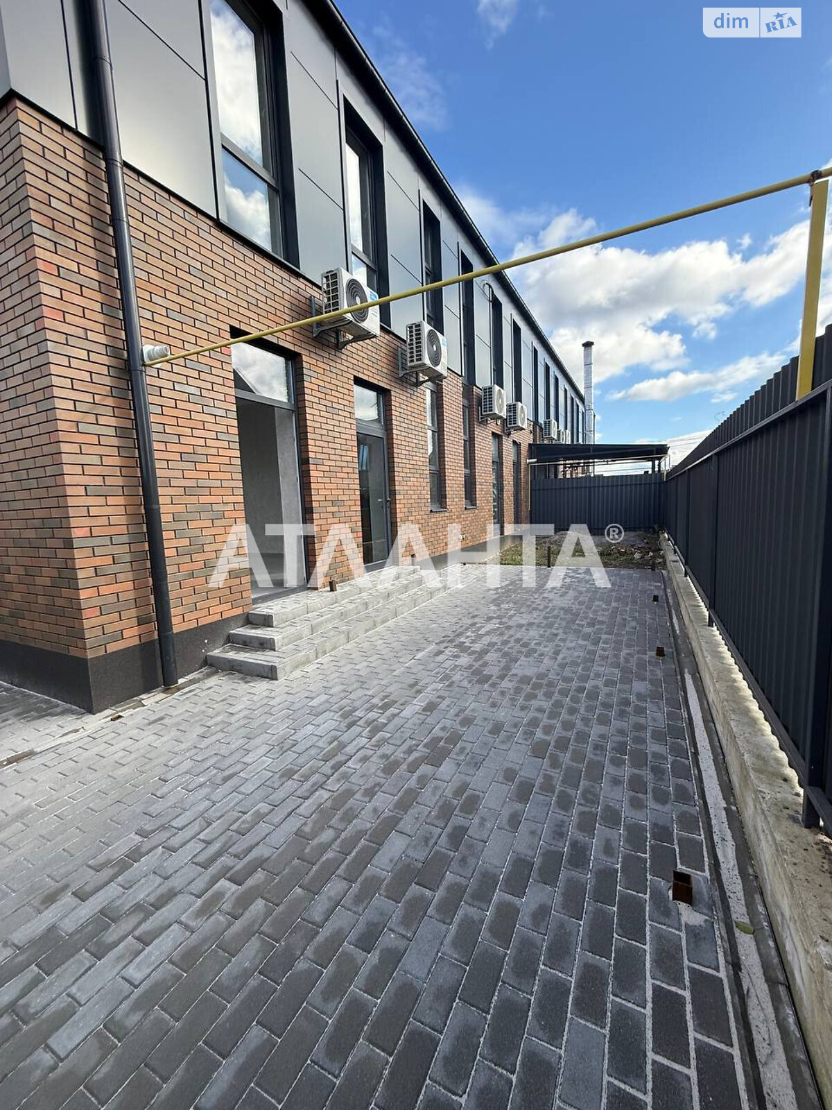 Комерційне приміщення в Агрономічному, Гостинний провулок, ціна оренди: 52 503 грн за об’єкт фото 1 Комерційне приміщення в Агрономічному, Гостинний провулок, ціна оренди: 52 503 грн за об’єкт фото 1