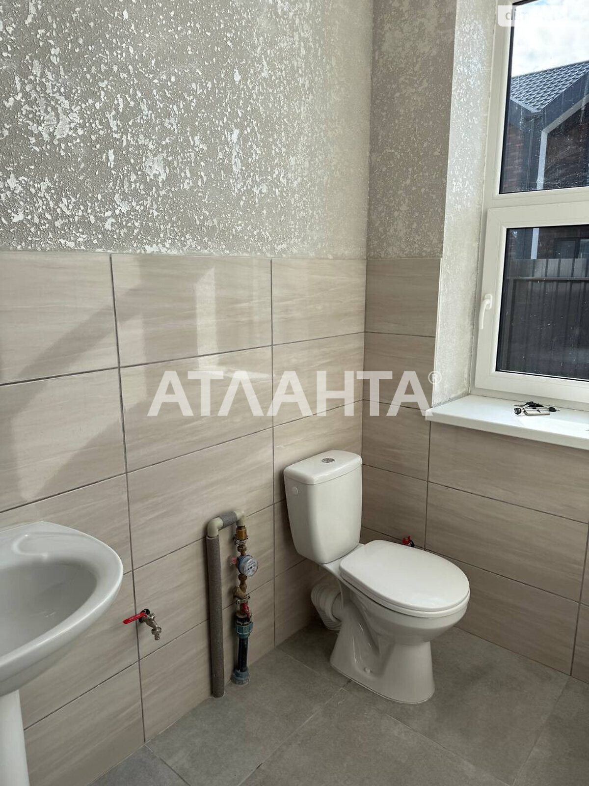 Комерційне приміщення в Агрономічному, Гостинний провулок, ціна оренди: 52 503 грн за об’єкт фото 1 Комерційне приміщення в Агрономічному, Гостинний провулок, ціна оренди: 52 503 грн за об’єкт фото 1