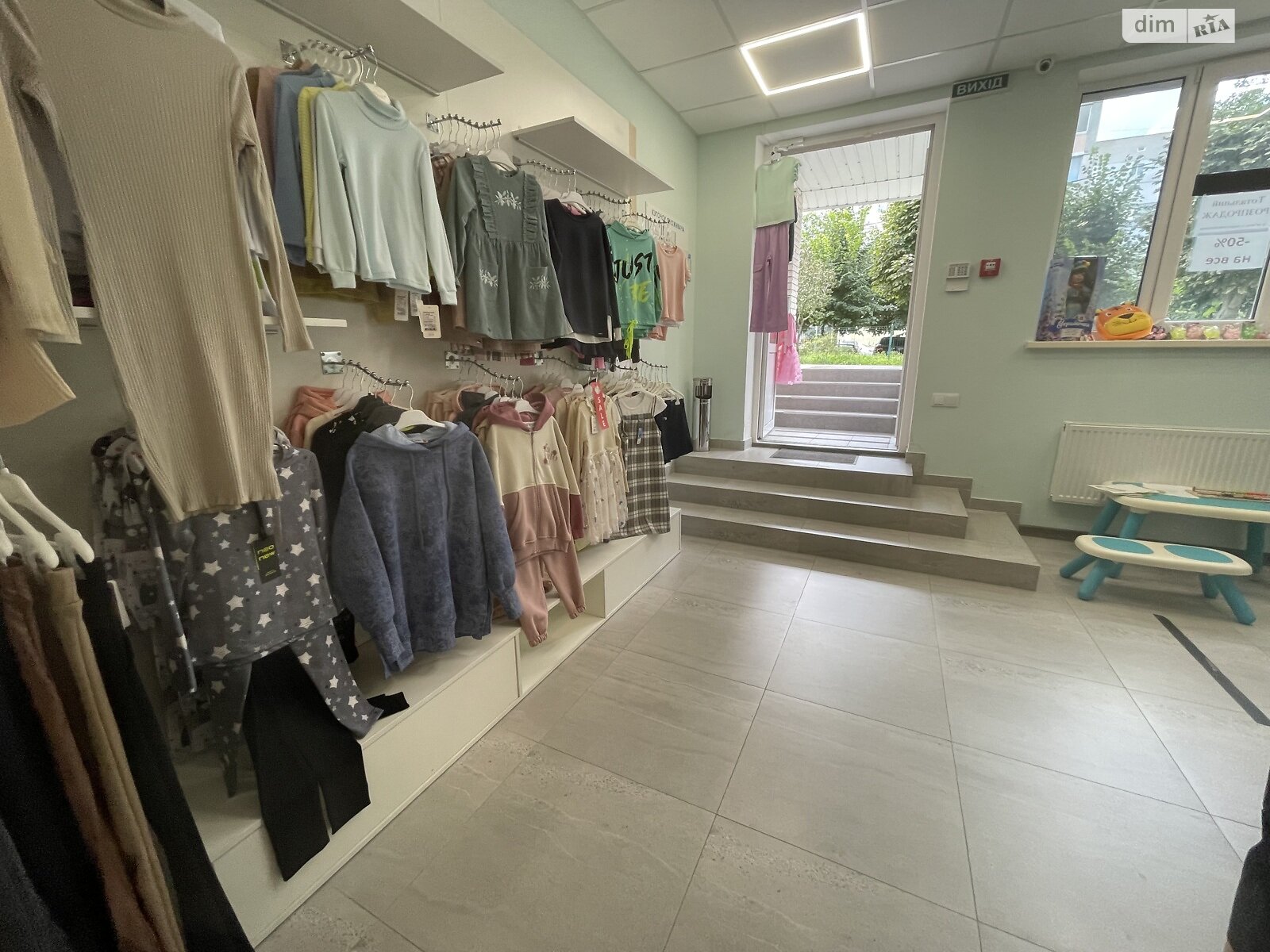 Комерційне приміщення в Вінниці, здам в оренду по Зодчих вулиця, район Поділля, ціна: 18 000 грн за об’єкт фото 1