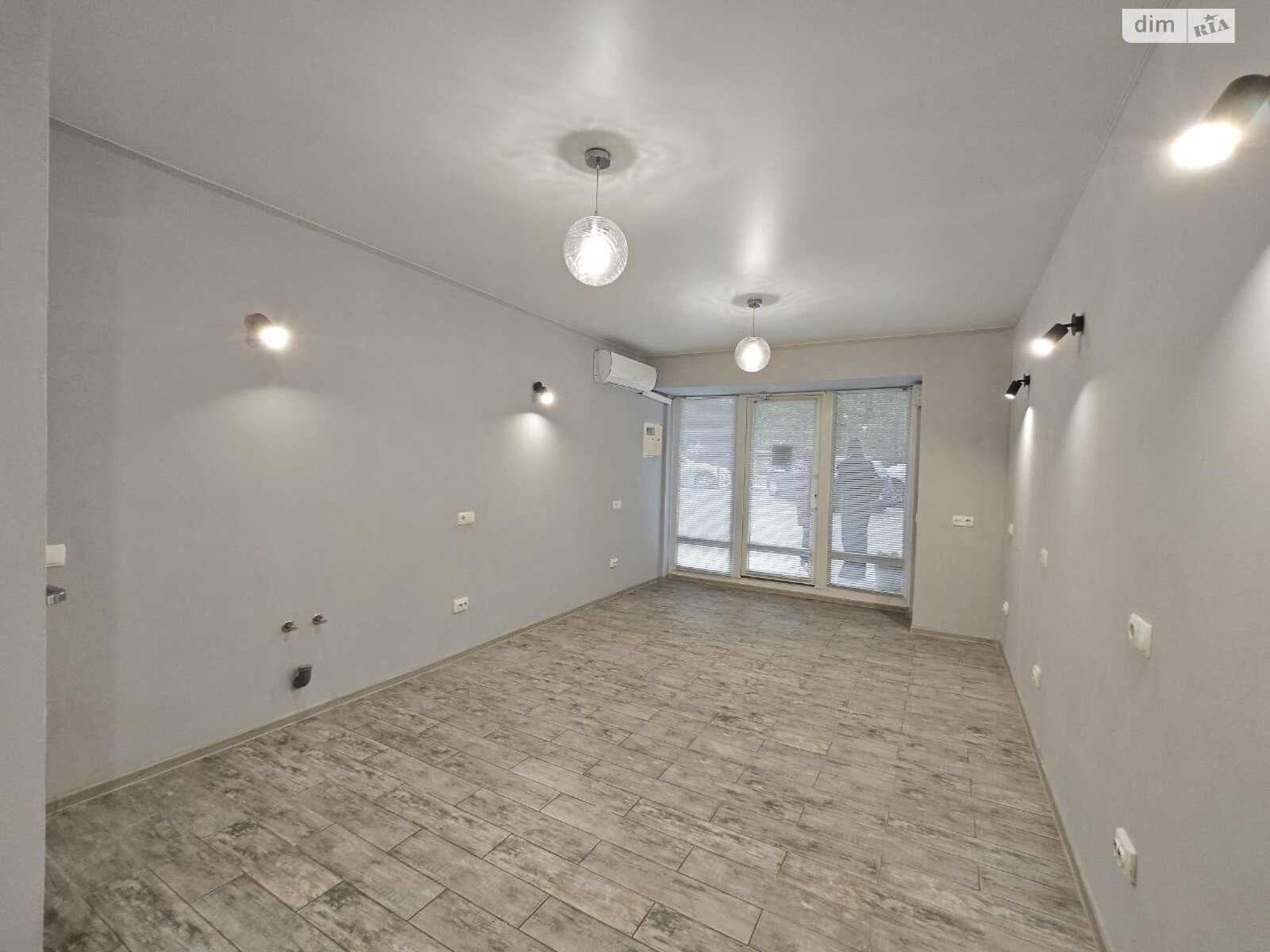 Комерційне приміщення в Вінниці, здам в оренду по Князів Коріатовичів вулиця 116, район Свердловський масив, ціна: 12 000 грн за об’єкт фото 1 Комерційне приміщення в Вінниці, здам в оренду по Князів Коріатовичів вулиця 116, район Свердловський масив, ціна: 12 000 грн за об’єкт фото 1