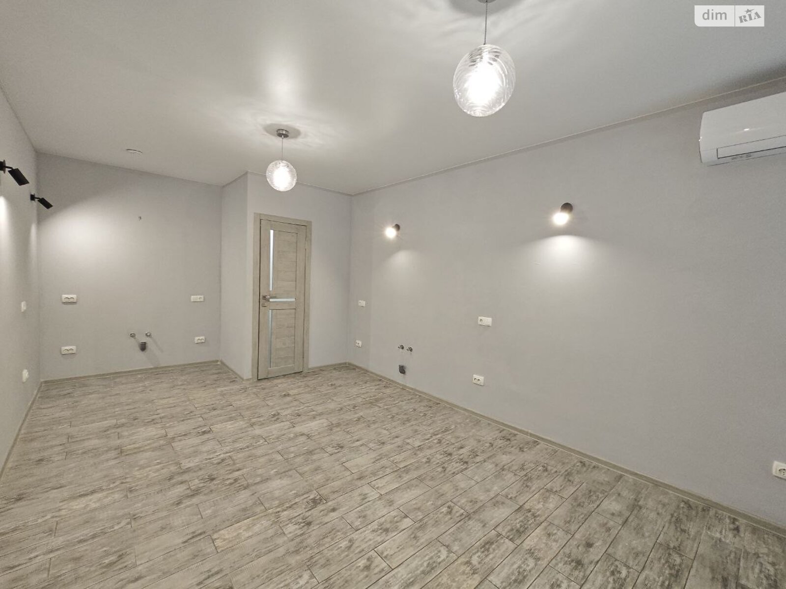 Комерційне приміщення в Вінниці, здам в оренду по Князів Коріатовичів вулиця 116, район Свердловський масив, ціна: 12 000 грн за об’єкт фото 1 Комерційне приміщення в Вінниці, здам в оренду по Князів Коріатовичів вулиця 116, район Свердловський масив, ціна: 12 000 грн за об’єкт фото 1