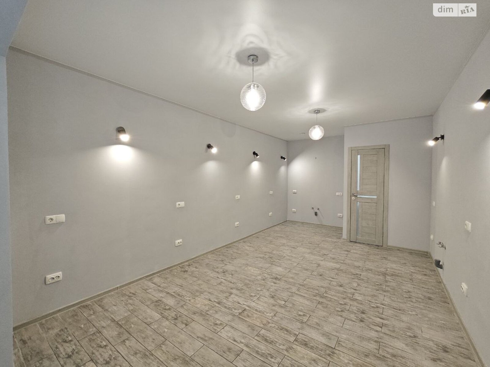 Комерційне приміщення в Вінниці, здам в оренду по Князів Коріатовичів вулиця 116, район Свердловський масив, ціна: 12 000 грн за об’єкт фото 1 Комерційне приміщення в Вінниці, здам в оренду по Князів Коріатовичів вулиця 116, район Свердловський масив, ціна: 12 000 грн за об’єкт фото 1