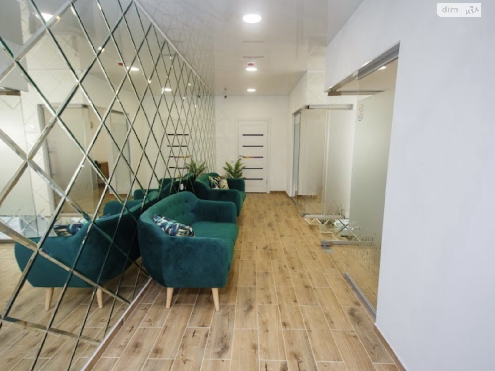 Коммерческое помещение в Виннице, сдам в аренду по Князей Кориатовичей улица 118, район Центр, цена: 40 000 грн за объект фото 1 Коммерческое помещение в Виннице, сдам в аренду по Князей Кориатовичей улица 118, район Центр, цена: 40 000 грн за объект фото 1