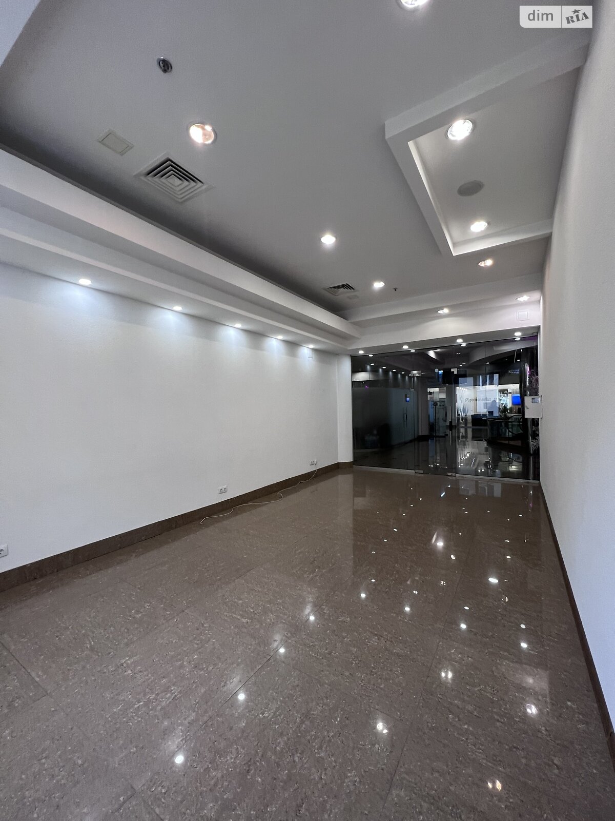 Комерційне приміщення в Вінниці, здам в оренду по Пирогова вулиця, район Центр, ціна: 13 500 грн за об’єкт фото 1