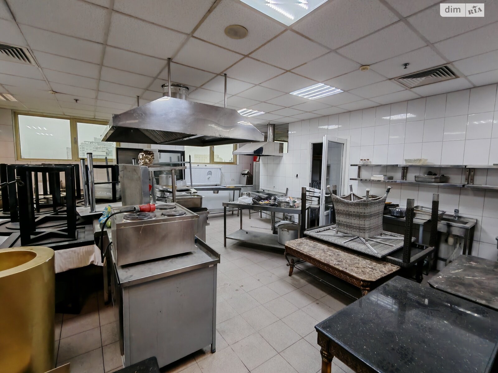 Коммерческое помещение в Виннице, сдам в аренду по Пирогова улица, район Центр, цена: 210 000 грн за объект фото 1