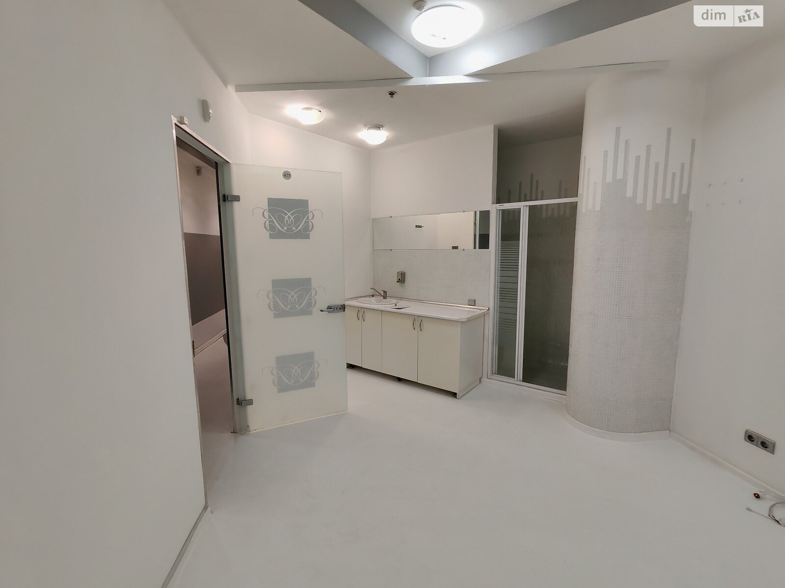 Комерційне приміщення в Вінниці, здам в оренду по Пирогова вулиця, район Центр, ціна: 12 400 грн за об’єкт фото 1