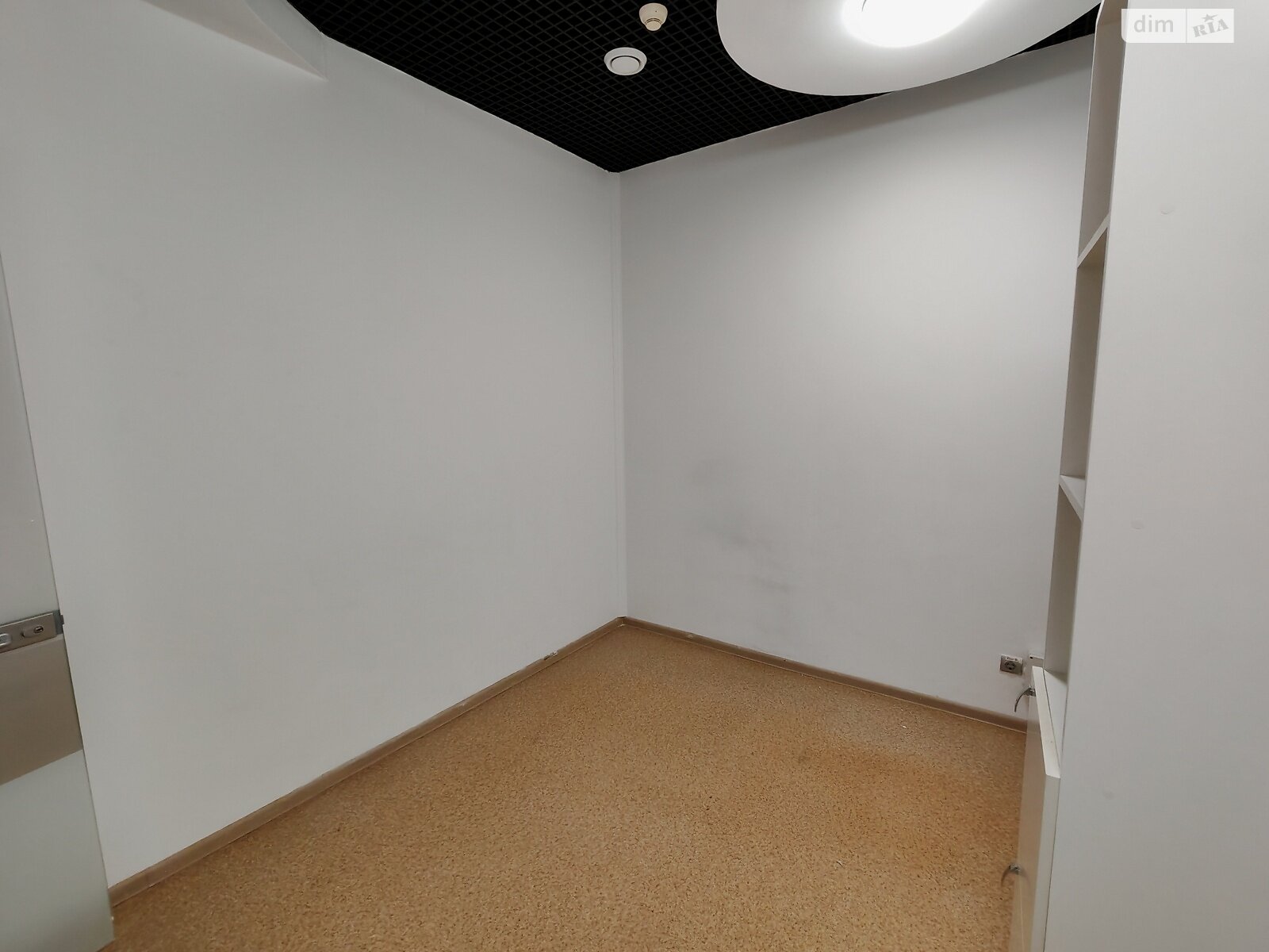 Комерційне приміщення в Вінниці, здам в оренду по Пирогова вулиця, район Центр, ціна: 16 150 грн за об’єкт фото 1