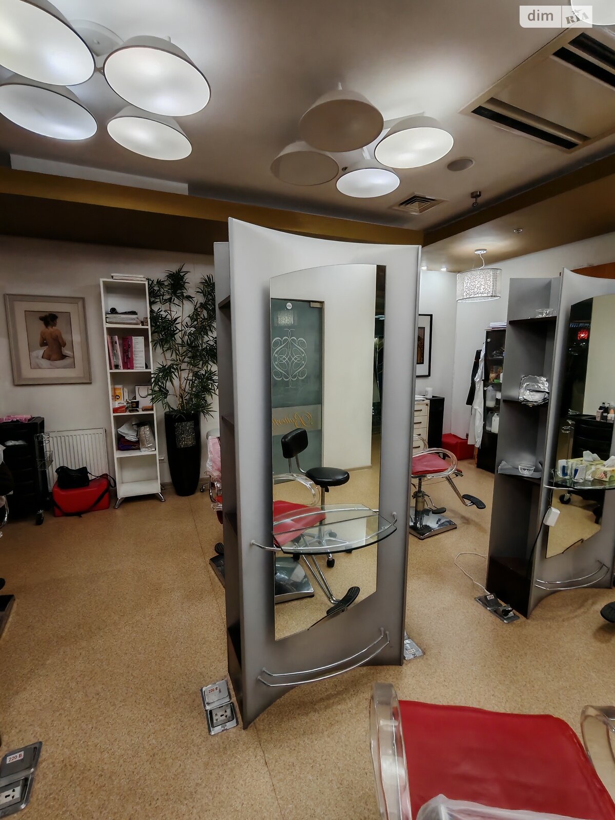 Комерційне приміщення в Вінниці, здам в оренду по Пирогова вулиця, район Центр, ціна: 7 600 грн за об’єкт фото 1 Комерційне приміщення в Вінниці, здам в оренду по Пирогова вулиця, район Центр, ціна: 7 600 грн за об’єкт фото 1