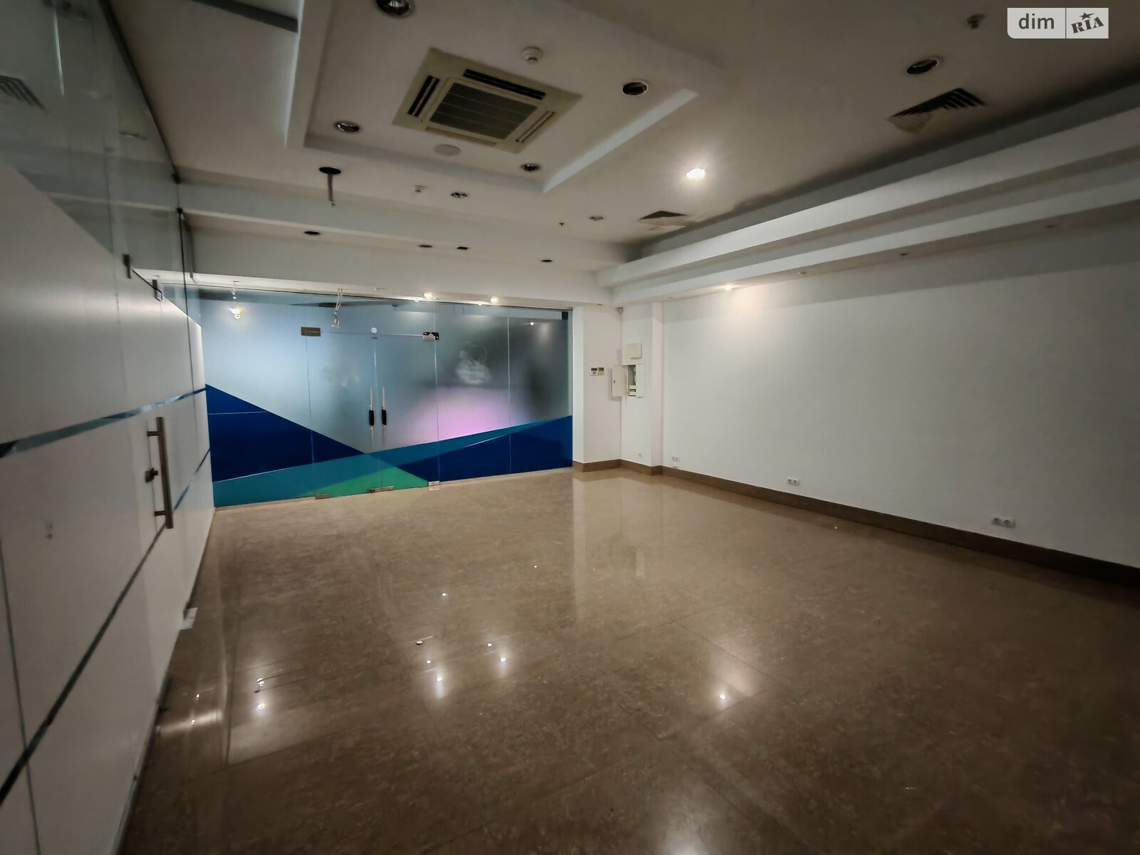 Коммерческое помещение в Виннице, сдам в аренду по Пирогова улица, район Центр, цена: 27 900 грн за объект фото 1