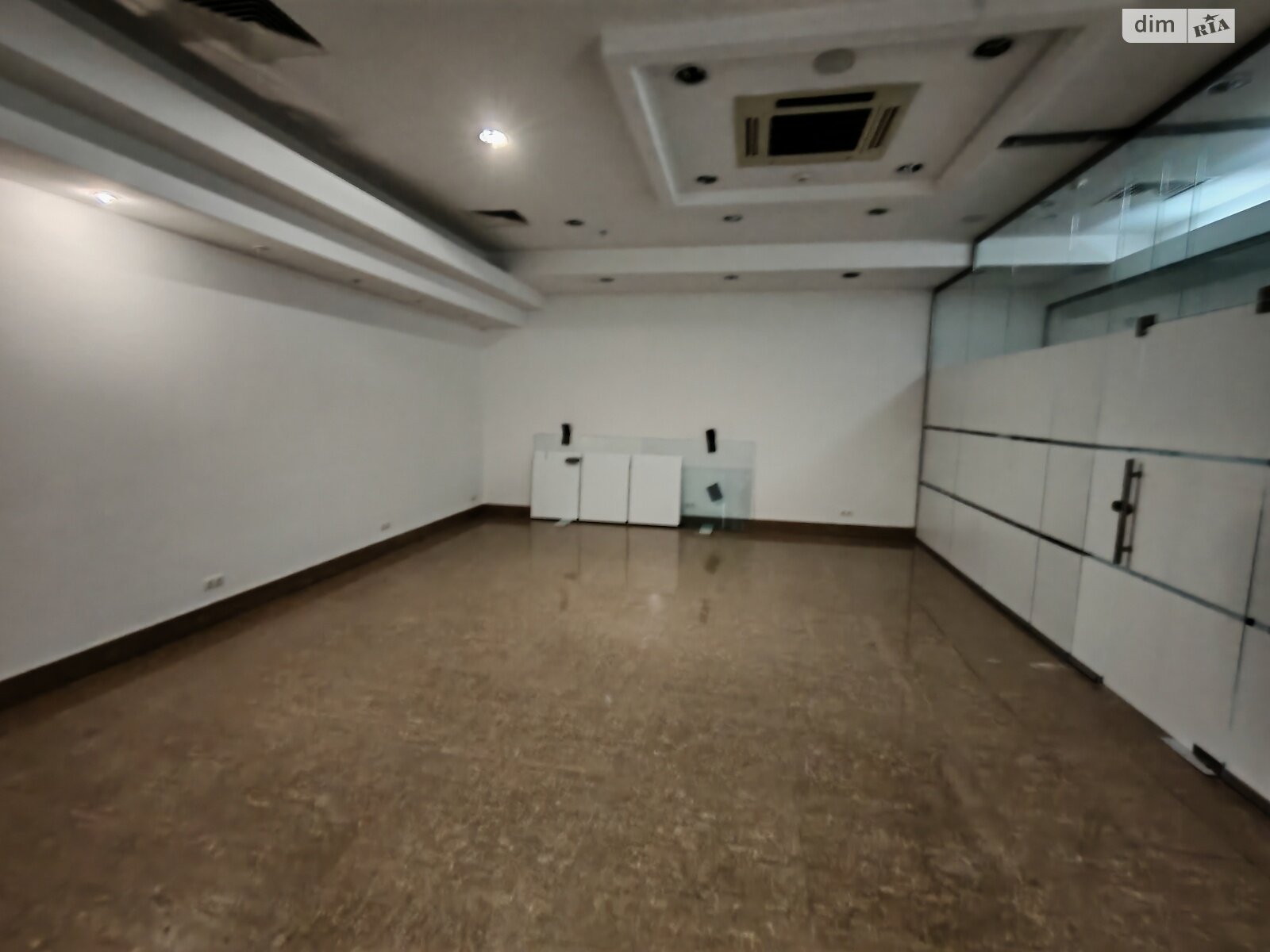 Коммерческое помещение в Виннице, сдам в аренду по Пирогова улица, район Центр, цена: 27 900 грн за объект фото 1