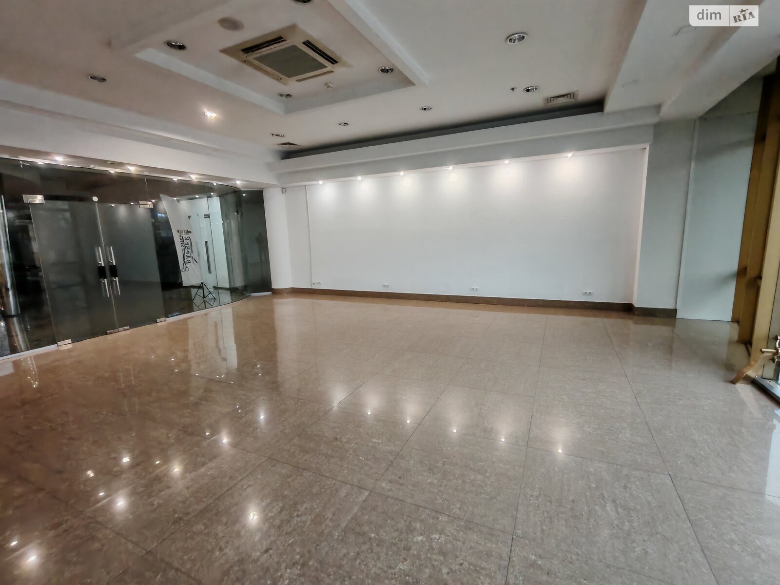 Комерційне приміщення в Вінниці, здам в оренду по Пирогова вулиця, район Центр, ціна: 41 600 грн за об’єкт фото 1