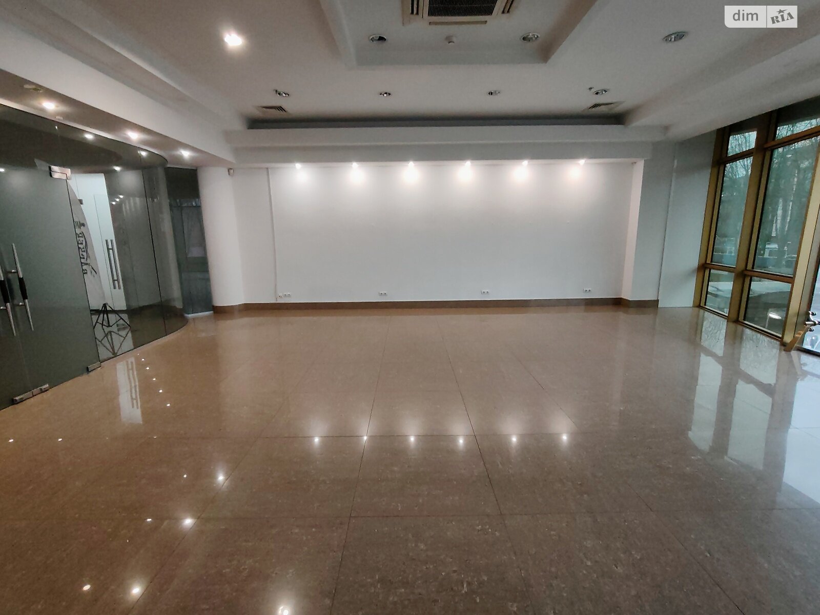 Комерційне приміщення в Вінниці, здам в оренду по Пирогова вулиця, район Центр, ціна: 41 600 грн за об’єкт фото 1