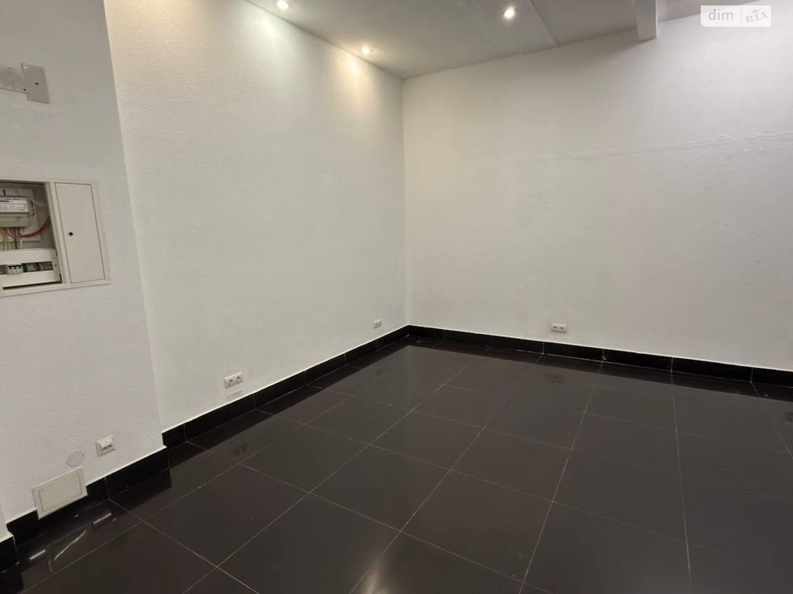 Коммерческое помещение в Виннице, сдам в аренду по Пирогова улица 21, район Центр, цена: 16 120 грн за объект фото 1