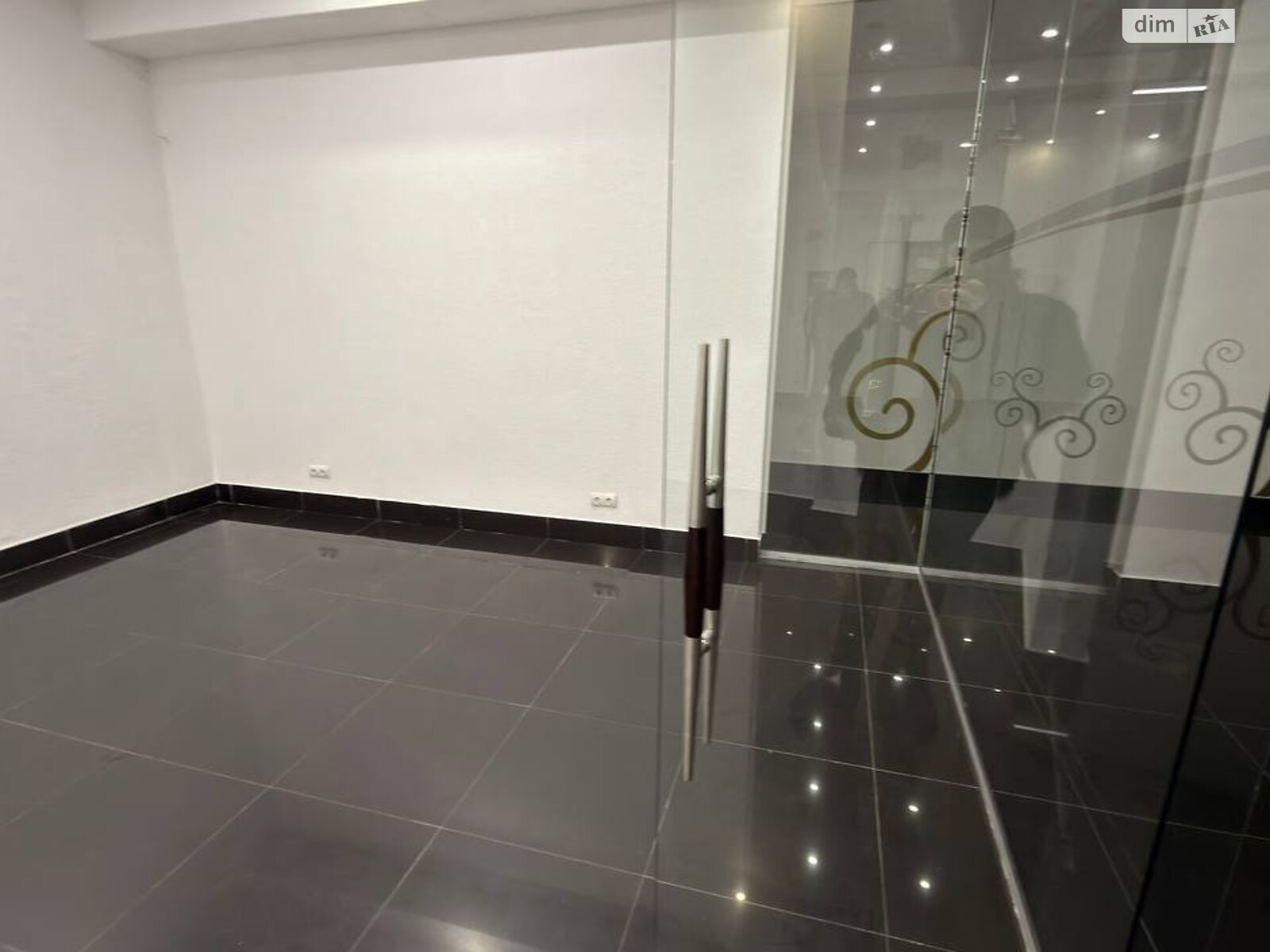 Коммерческое помещение в Виннице, сдам в аренду по Пирогова улица 21, район Центр, цена: 16 120 грн за объект фото 1