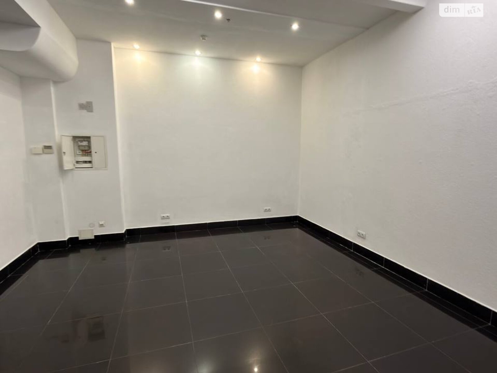 Коммерческое помещение в Виннице, сдам в аренду по Пирогова улица 21, район Центр, цена: 16 120 грн за объект фото 1