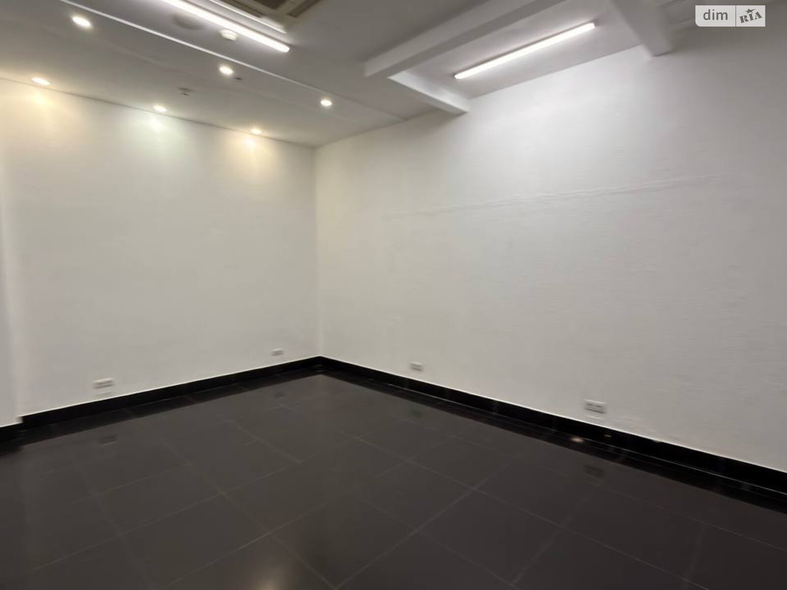 Коммерческое помещение в Виннице, сдам в аренду по Пирогова улица 21, район Центр, цена: 16 120 грн за объект фото 1