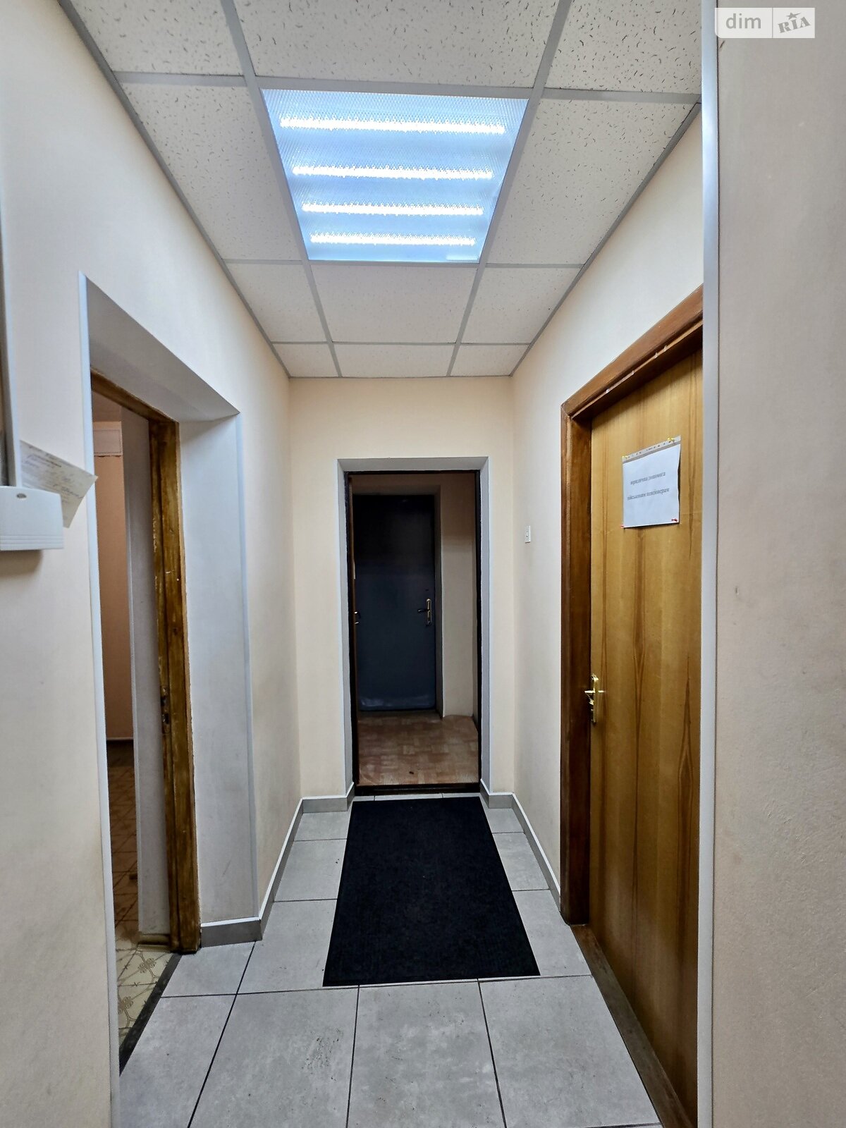 Комерційне приміщення в Вінниці, здам в оренду по Симона Петлюри вулиця, район Центр, ціна: 4 925 грн за об’єкт фото 1