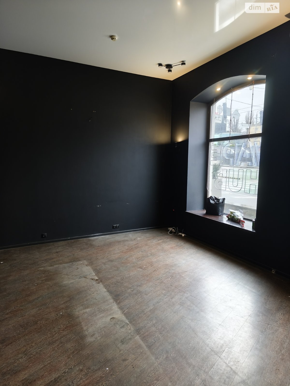 Комерційне приміщення в Вінниці, здам в оренду по Калічанська (Гагаріна) площа, район Центр, ціна: 40 000 грн за об’єкт фото 1 Комерційне приміщення в Вінниці, здам в оренду по Калічанська (Гагаріна) площа, район Центр, ціна: 40 000 грн за об’єкт фото 1