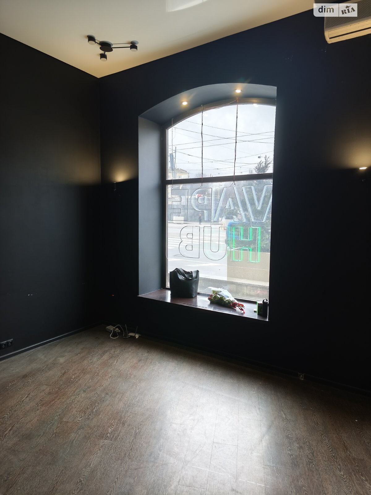 Комерційне приміщення в Вінниці, здам в оренду по Калічанська (Гагаріна) площа, район Центр, ціна: 40 000 грн за об’єкт фото 1 Комерційне приміщення в Вінниці, здам в оренду по Калічанська (Гагаріна) площа, район Центр, ціна: 40 000 грн за об’єкт фото 1