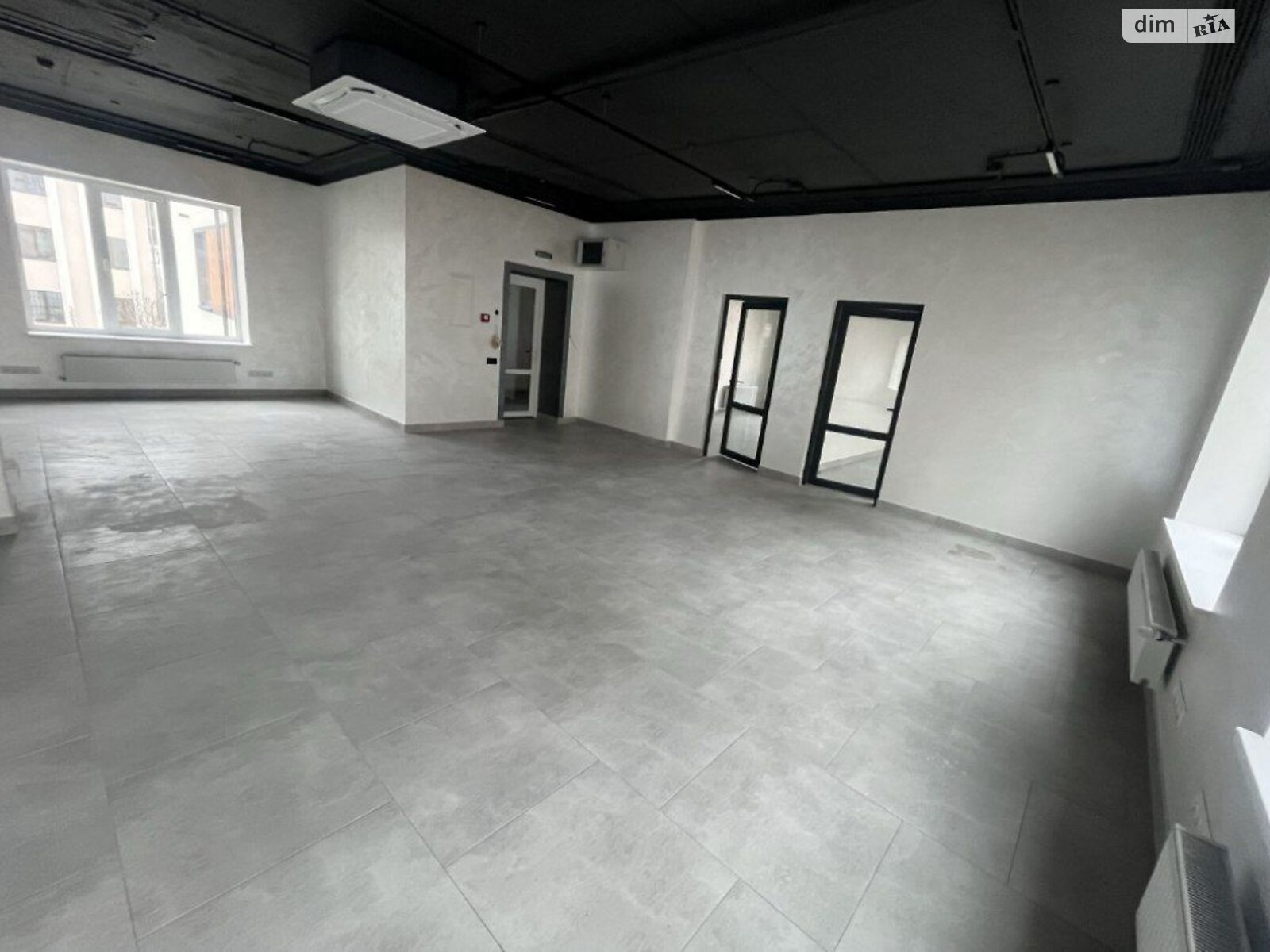 Комерційне приміщення в Вінниці, здам в оренду по Соборна вулиця, район Центр, ціна: 80 000 грн за об’єкт фото 1 Комерційне приміщення в Вінниці, здам в оренду по Соборна вулиця, район Центр, ціна: 80 000 грн за об’єкт фото 1