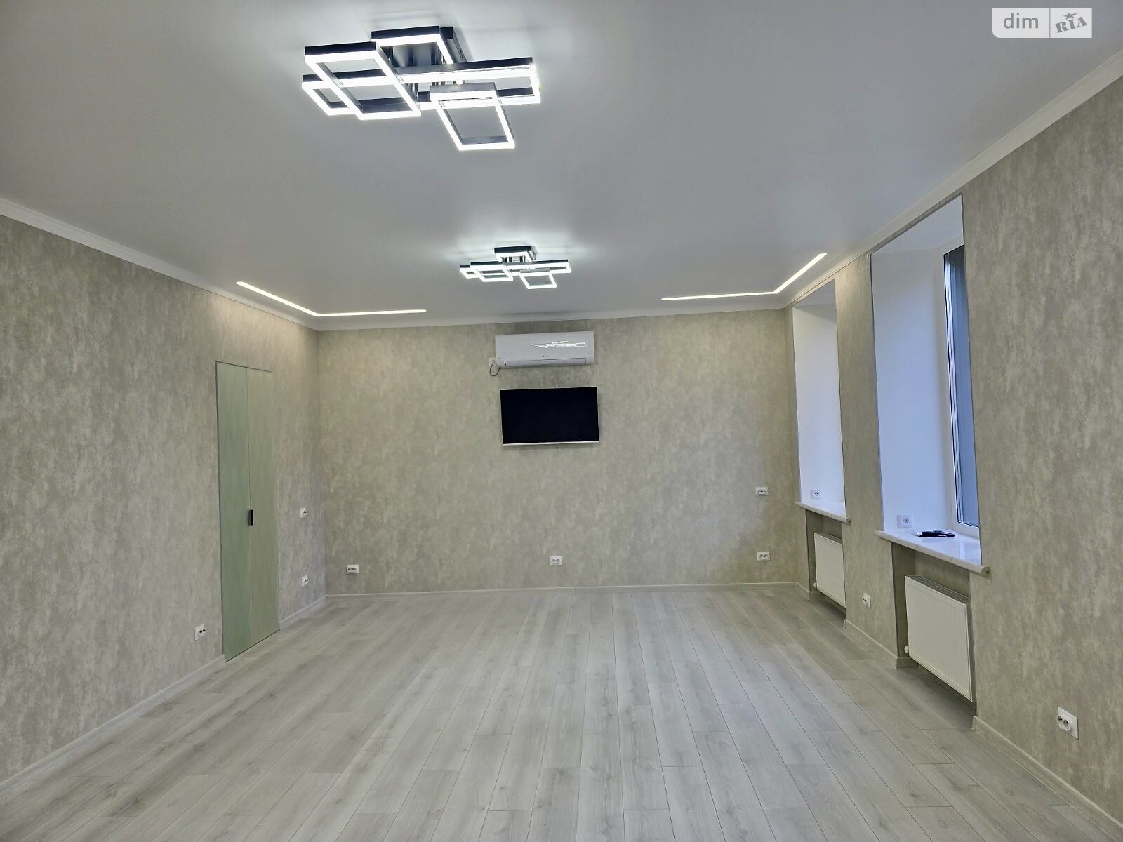 Комерційне приміщення в Вінниці, здам в оренду по Владислава Городецького вулиця 2, район Центр, ціна: 28 000 грн за об’єкт фото 1 Комерційне приміщення в Вінниці, здам в оренду по Владислава Городецького вулиця 2, район Центр, ціна: 28 000 грн за об’єкт фото 1