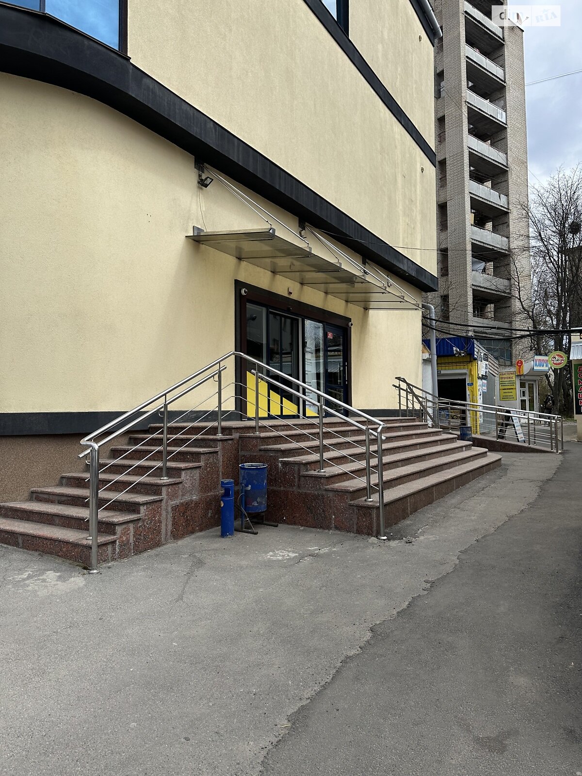 Комерційне приміщення в Вінниці, здам в оренду по Юності проспект 31, район Вишенька, ціна: 125 550 грн за об’єкт фото 1 Комерційне приміщення в Вінниці, здам в оренду по Юності проспект 31, район Вишенька, ціна: 125 550 грн за об’єкт фото 1