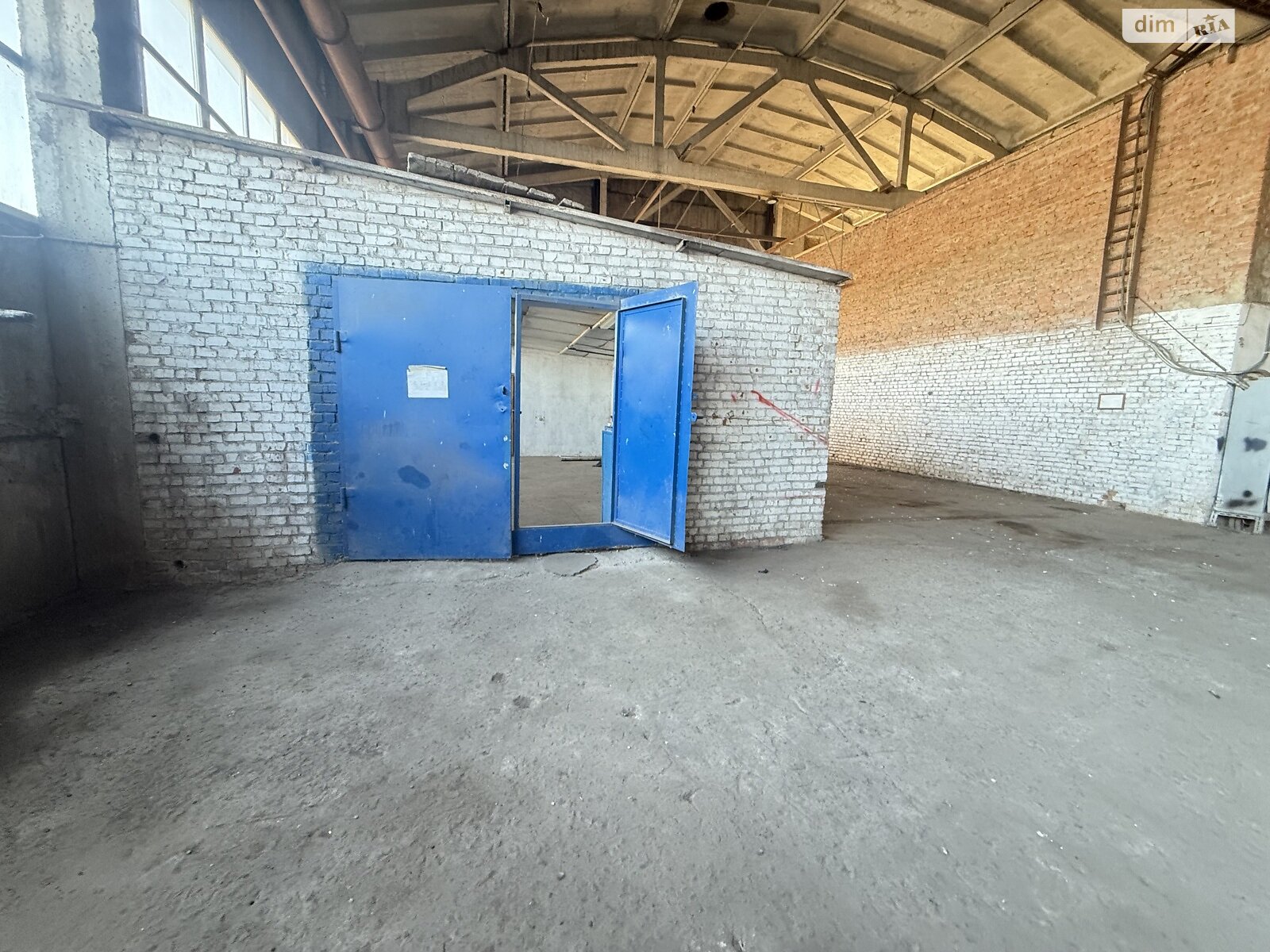 Коммерческое помещение в Виннице, сдам в аренду по Левка Лукьяненко (Ватутина) улица, район Замостянский, цена: 128 000 грн за объект фото 1 Коммерческое помещение в Виннице, сдам в аренду по Левка Лукьяненко (Ватутина) улица, район Замостянский, цена: 128 000 грн за объект фото 1