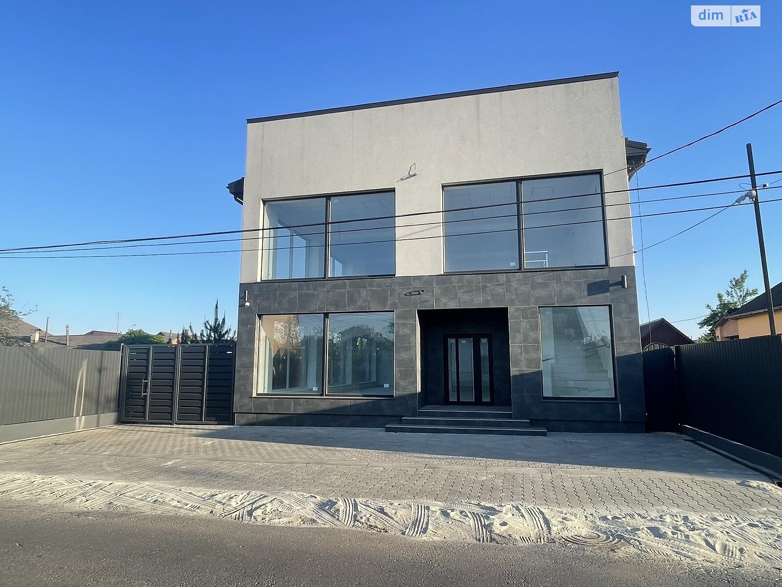 Комерційне приміщення в Виноградові, Мала Польова вулиця 117, ціна оренди: 4 932 400 грн за об’єкт фото 1 Комерційне приміщення в Виноградові, Мала Польова вулиця 117, ціна оренди: 4 932 400 грн за об’єкт фото 1