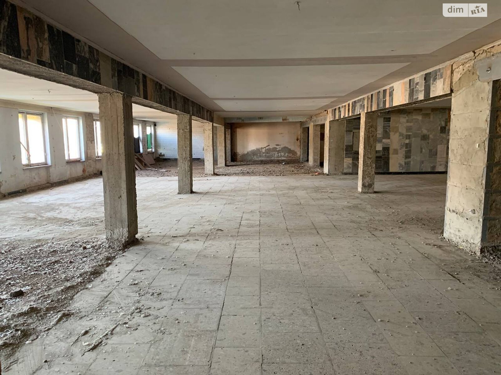 Коммерческое помещение в Виноградове, Вакарова улица 19, цена аренды: 418 000 грн за объект фото 1 Коммерческое помещение в Виноградове, Вакарова улица 19, цена аренды: 418 000 грн за объект фото 1