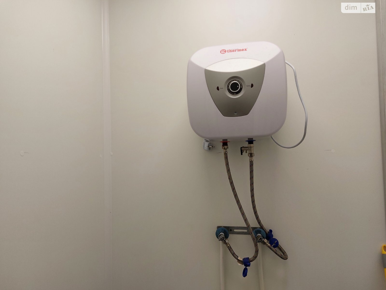 Коммерческое помещение в Вишневом, Просвещения улица 2, цена аренды: 11 000 грн за объект фото 1