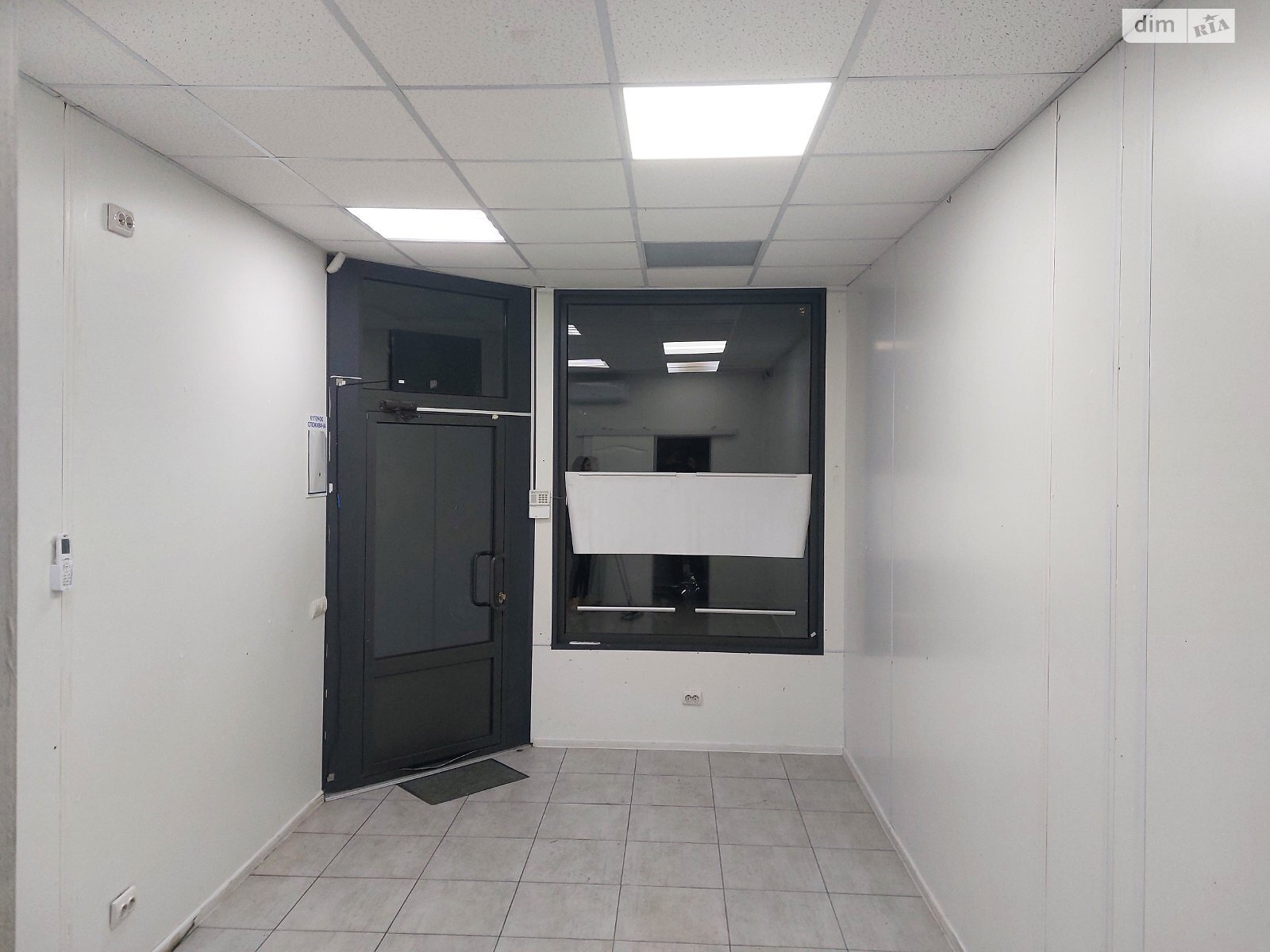 Коммерческое помещение в Вишневом, Просвещения улица 2, цена аренды: 11 000 грн за объект фото 1