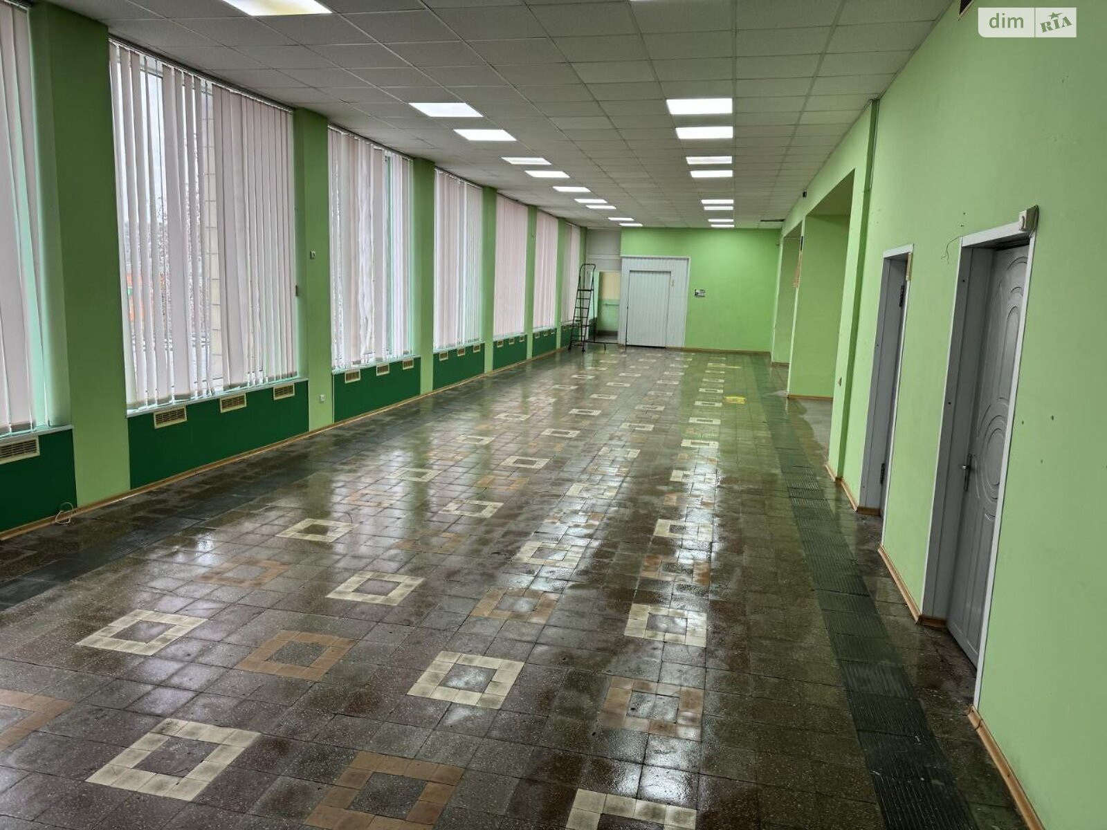 Коммерческое помещение в Вознесенске, сдам в аренду по Киевская (Октябрьской революции) улица 5, район Вознесенск, цена: 38 400 грн за объект фото 1 Коммерческое помещение в Вознесенске, сдам в аренду по Киевская (Октябрьской революции) улица 5, район Вознесенск, цена: 38 400 грн за объект фото 1