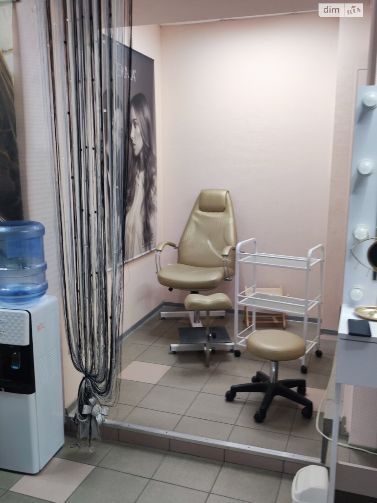 Коммерческое помещение в Запорожье, сдам в аренду по Соборный проспект 192, район Вознесеновский (Орджоникидзевский), цена: 15 000 грн за объект фото 1 Коммерческое помещение в Запорожье, сдам в аренду по Соборный проспект 192, район Вознесеновский (Орджоникидзевский), цена: 15 000 грн за объект фото 1