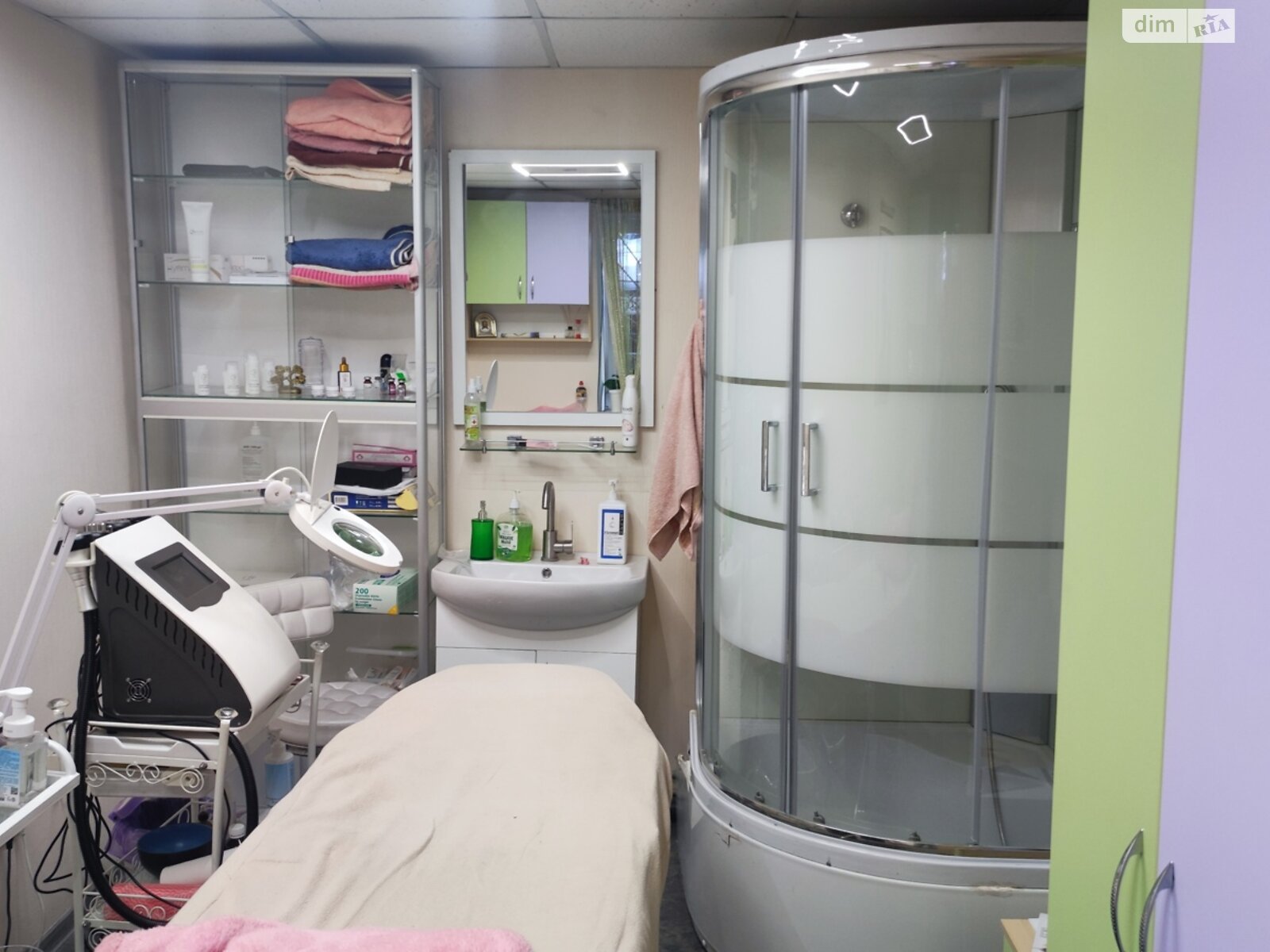 Коммерческое помещение в Запорожье, сдам в аренду по Соборный проспект 192, район Вознесеновский (Орджоникидзевский), цена: 15 000 грн за объект фото 1 Коммерческое помещение в Запорожье, сдам в аренду по Соборный проспект 192, район Вознесеновский (Орджоникидзевский), цена: 15 000 грн за объект фото 1