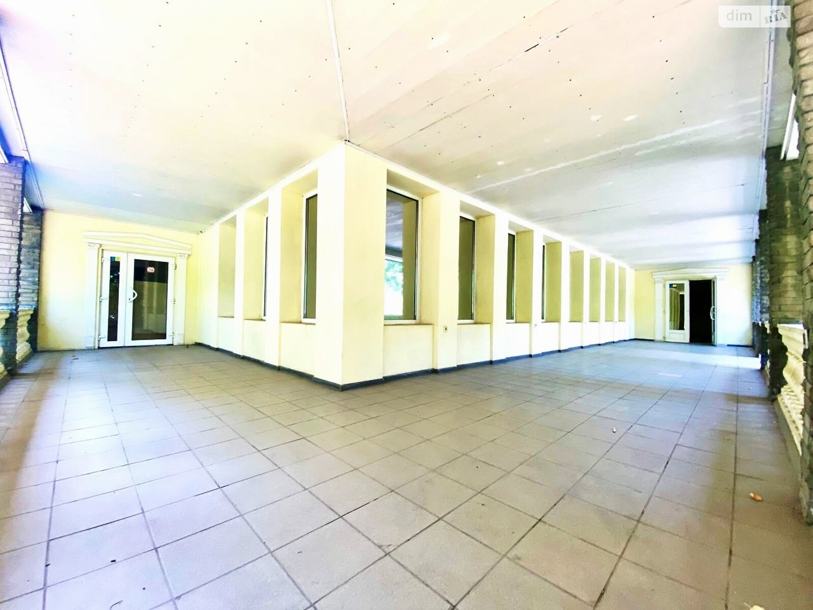 Коммерческое помещение в Запорожье, сдам в аренду по Парковый (ул. Леонова) бульвар 15, район Вознесеновский (Орджоникидзевский), цена: 30 000 грн за объект фото 1