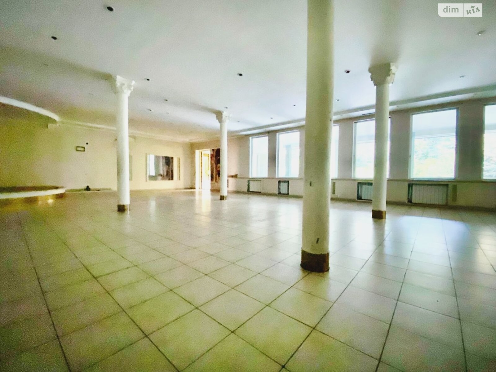 Коммерческое помещение в Запорожье, сдам в аренду по Парковый (ул. Леонова) бульвар 15, район Вознесеновский (Орджоникидзевский), цена: 30 000 грн за объект фото 1