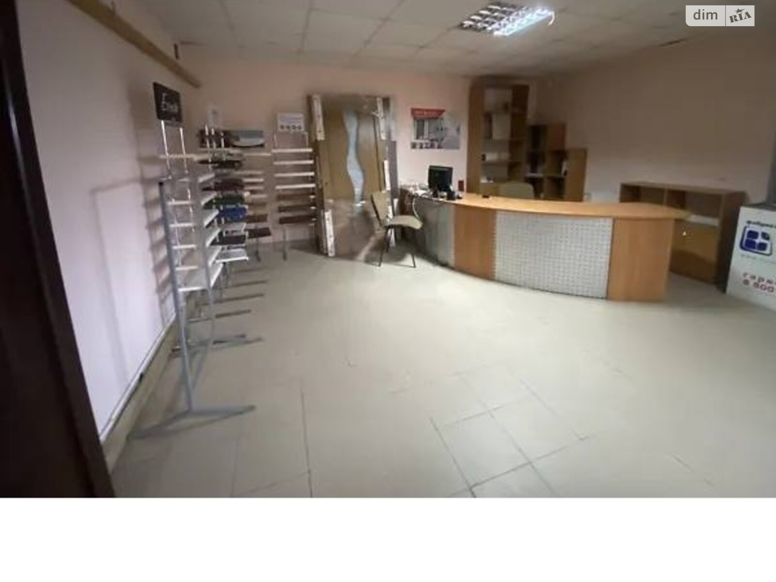 Комерційне приміщення в Зборові, здам в оренду по Богдана Хмельницького вулиця, район Зборів, ціна: 12 000 грн за об’єкт фото 1 Комерційне приміщення в Зборові, здам в оренду по Богдана Хмельницького вулиця, район Зборів, ціна: 12 000 грн за об’єкт фото 1