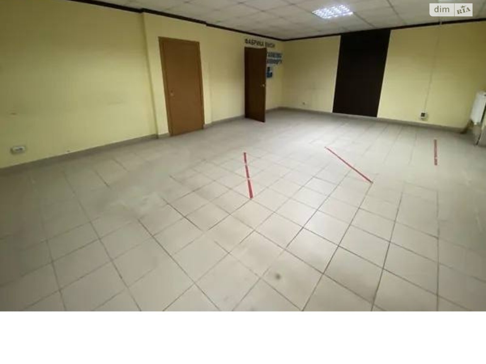 Комерційне приміщення в Зборові, здам в оренду по Богдана Хмельницького вулиця, район Зборів, ціна: 12 000 грн за об’єкт фото 1 Комерційне приміщення в Зборові, здам в оренду по Богдана Хмельницького вулиця, район Зборів, ціна: 12 000 грн за об’єкт фото 1