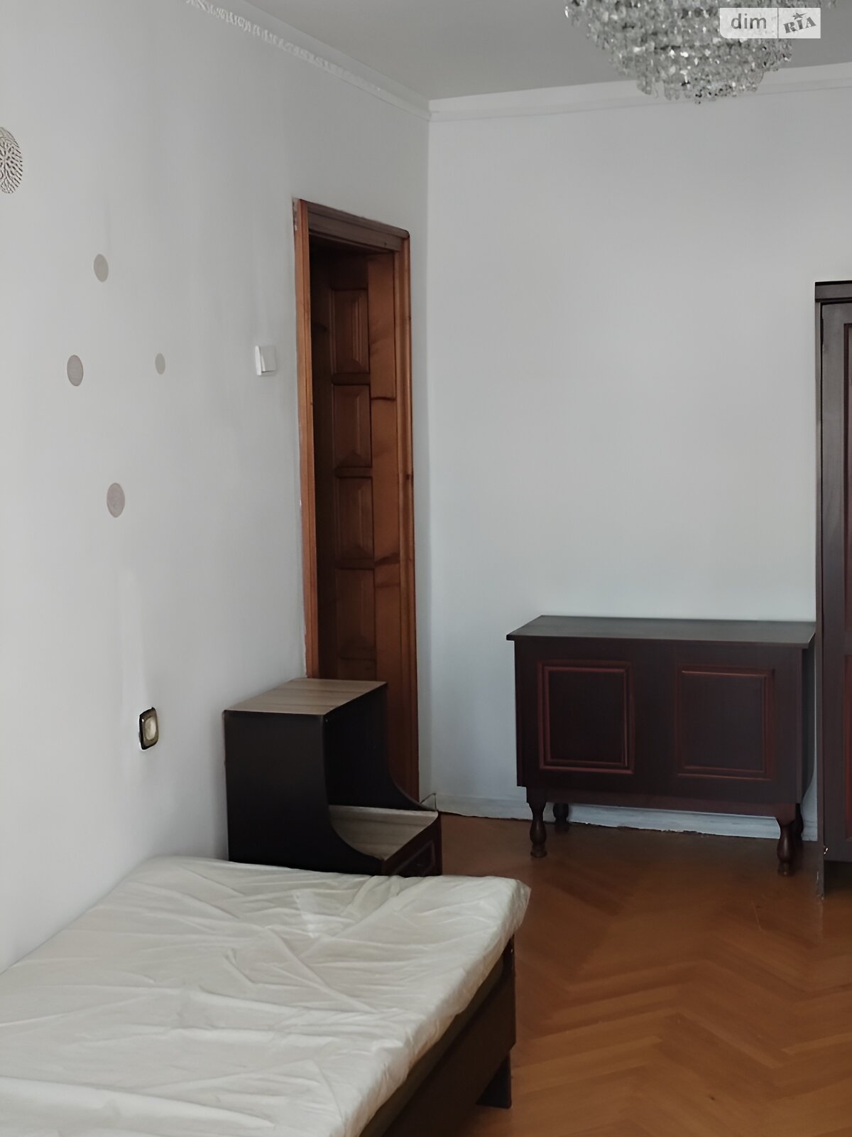 Кімната проживання без господарів в Чернівцях, район Комарова-Красноармійська вулиця Героїв Майдану (Червоноармійська) помісячно фото 1 Кімната проживання без господарів в Чернівцях, район Комарова-Красноармійська вулиця Героїв Майдану (Червоноармійська) помісячно фото 1