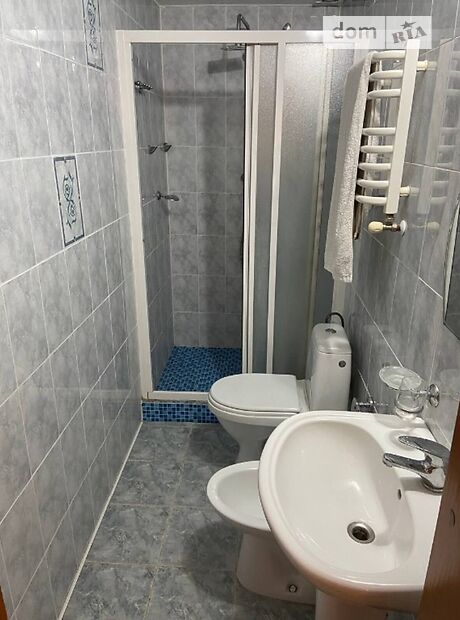 Комната в Черновцах, район Комарова-Красноармейская улица Полетаева Федора 5 помесячно фото 1 Комната в Черновцах, район Комарова-Красноармейская улица Полетаева Федора 5 помесячно фото 1